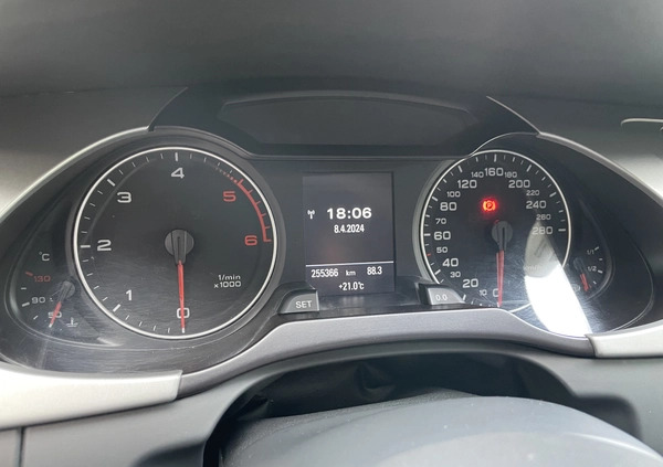 Audi A4 cena 33900 przebieg: 255366, rok produkcji 2010 z Poznań małe 22
